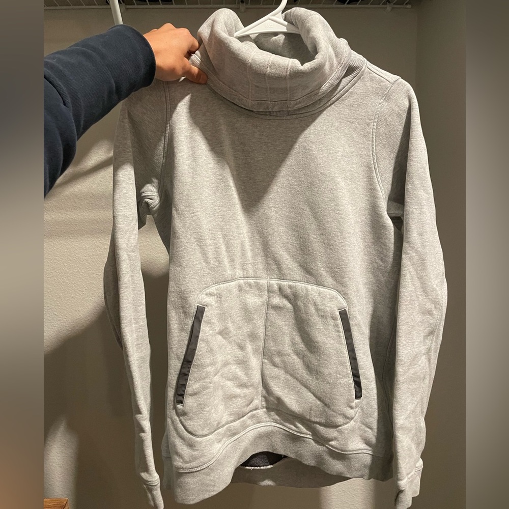Lululemon Pull Over